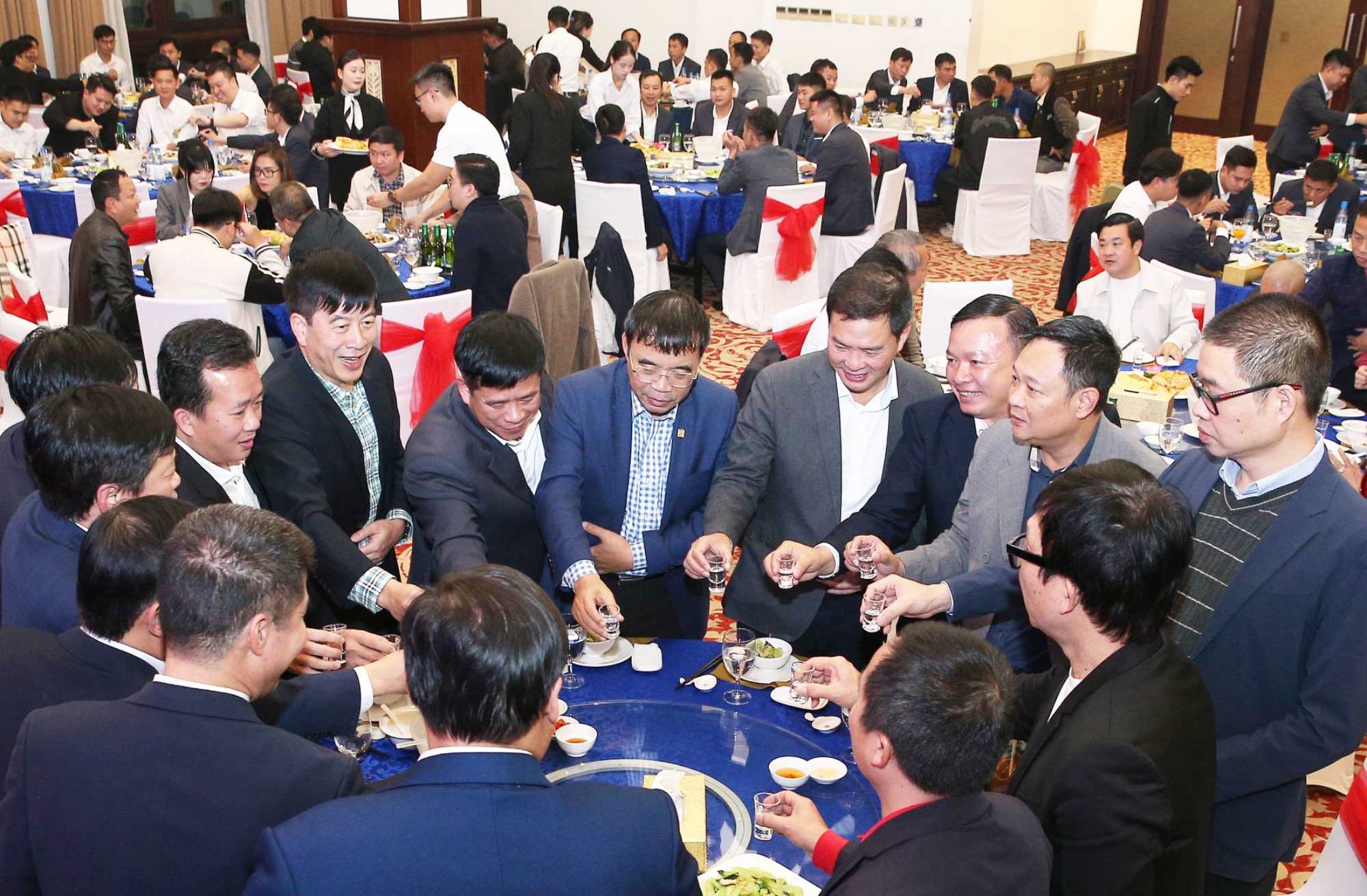 CÔNG TY CP KINH DOANH GẠCH ỐP LÁT VIGLACERA TỔ CHỨC YEAR END PARTY 2024 KHU VỰC MIỀN BẮC