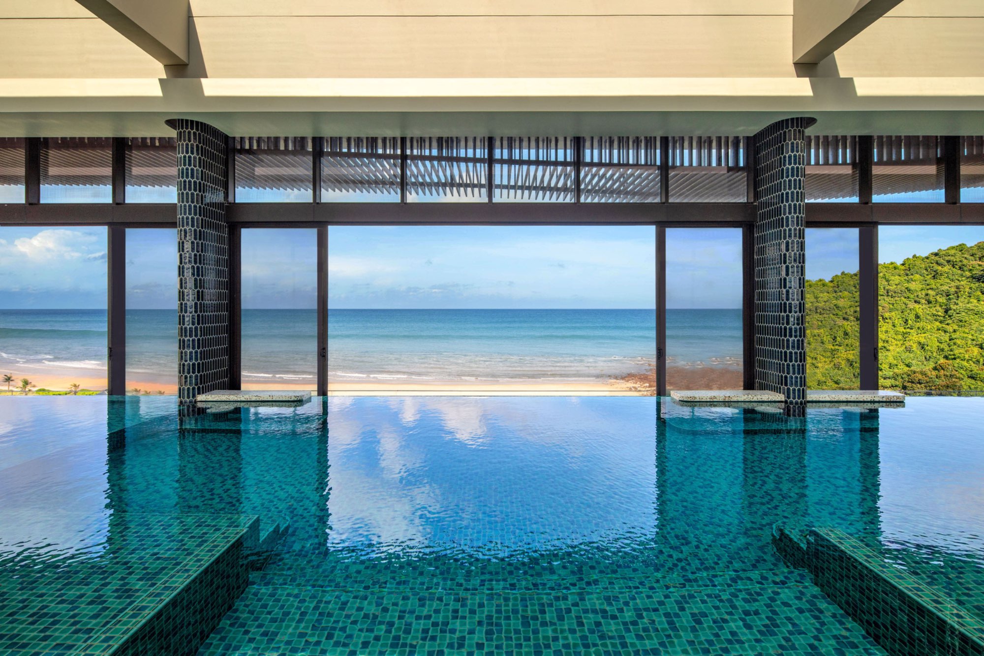 PREMIUM TILE SALES – LUXURY GETAWAY REWARDS