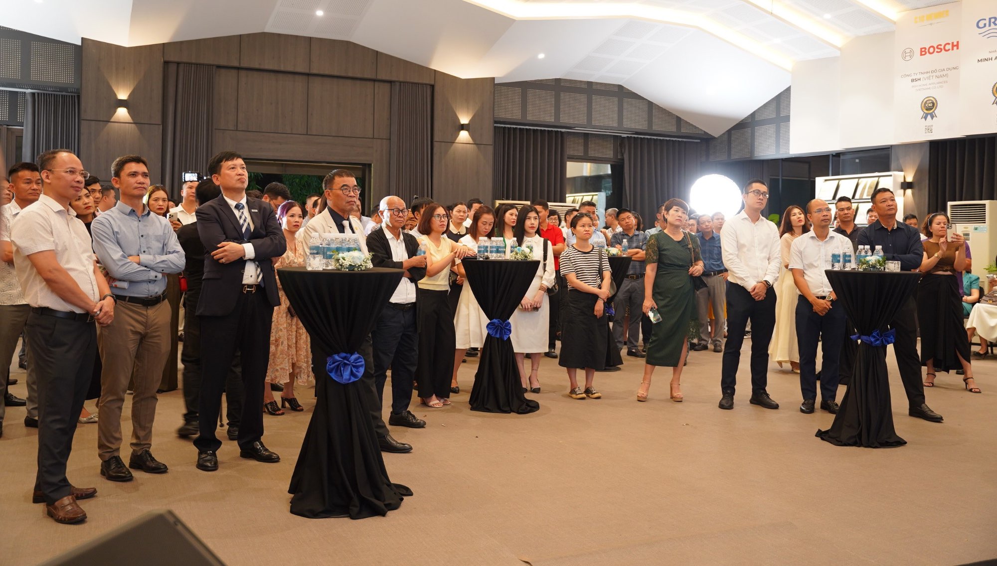 gioi-thieu-17600963237741237497698.jpg