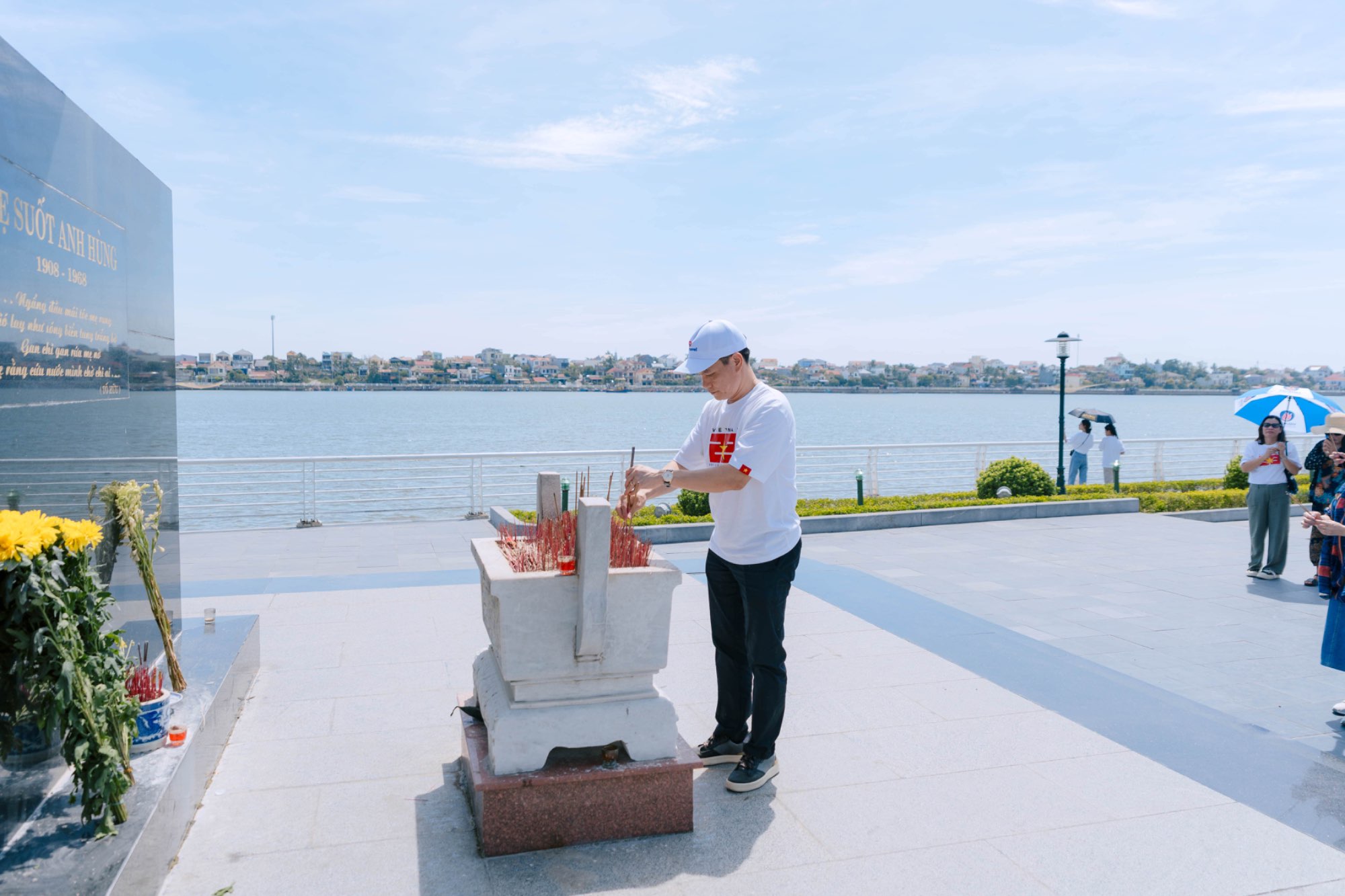 “MỘT HÀNH TRÌNH – NGÀN KỶ NIỆM – THÊM SỨC MẠNH – VỮNG BƯỚC ĐI”