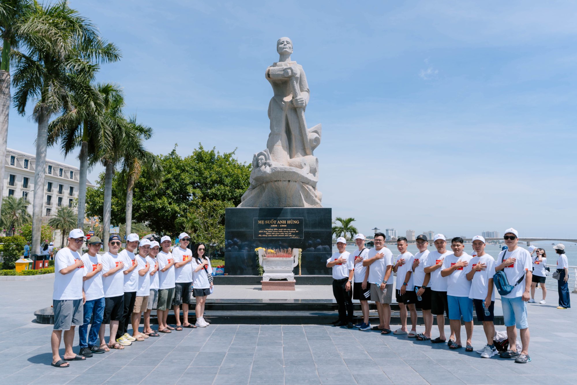 “MỘT HÀNH TRÌNH – NGÀN KỶ NIỆM – THÊM SỨC MẠNH – VỮNG BƯỚC ĐI”