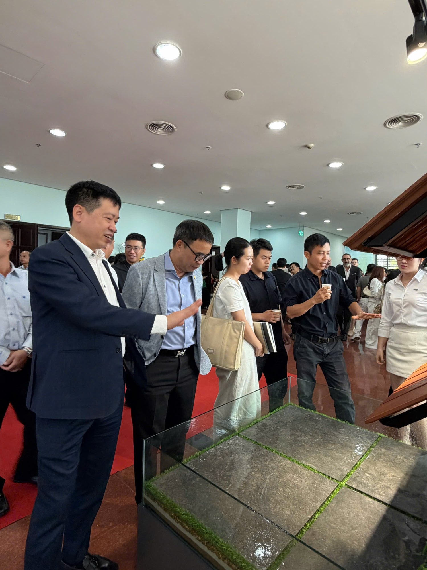 CÔNG TY CP VIGLACERA TIÊN SƠN ĐỒNG HÀNH CÙNG HỘI THẢO “KIẾN TRÚC THÍCH ỨNG BIẾN ĐỔI KHÍ HẬU & PHÒNG CHỐNG THIÊN TAI” TẠI TP. ĐÀ NẴNG