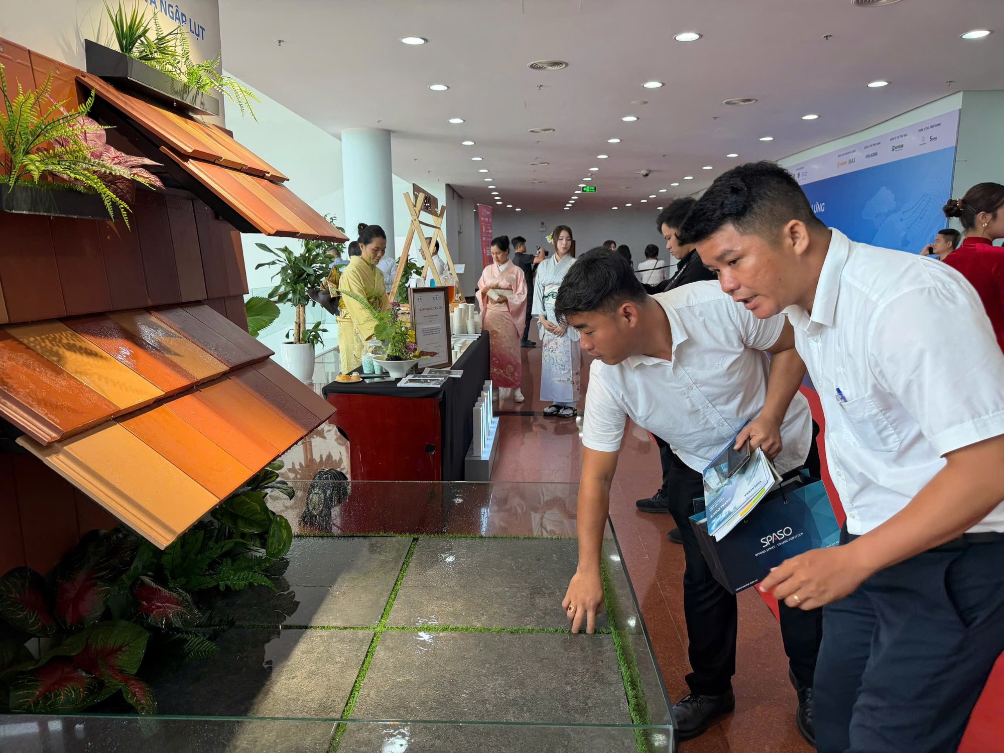 CÔNG TY CP VIGLACERA TIÊN SƠN ĐỒNG HÀNH CÙNG HỘI THẢO “KIẾN TRÚC THÍCH ỨNG BIẾN ĐỔI KHÍ HẬU & PHÒNG CHỐNG THIÊN TAI” TẠI TP. ĐÀ NẴNG
