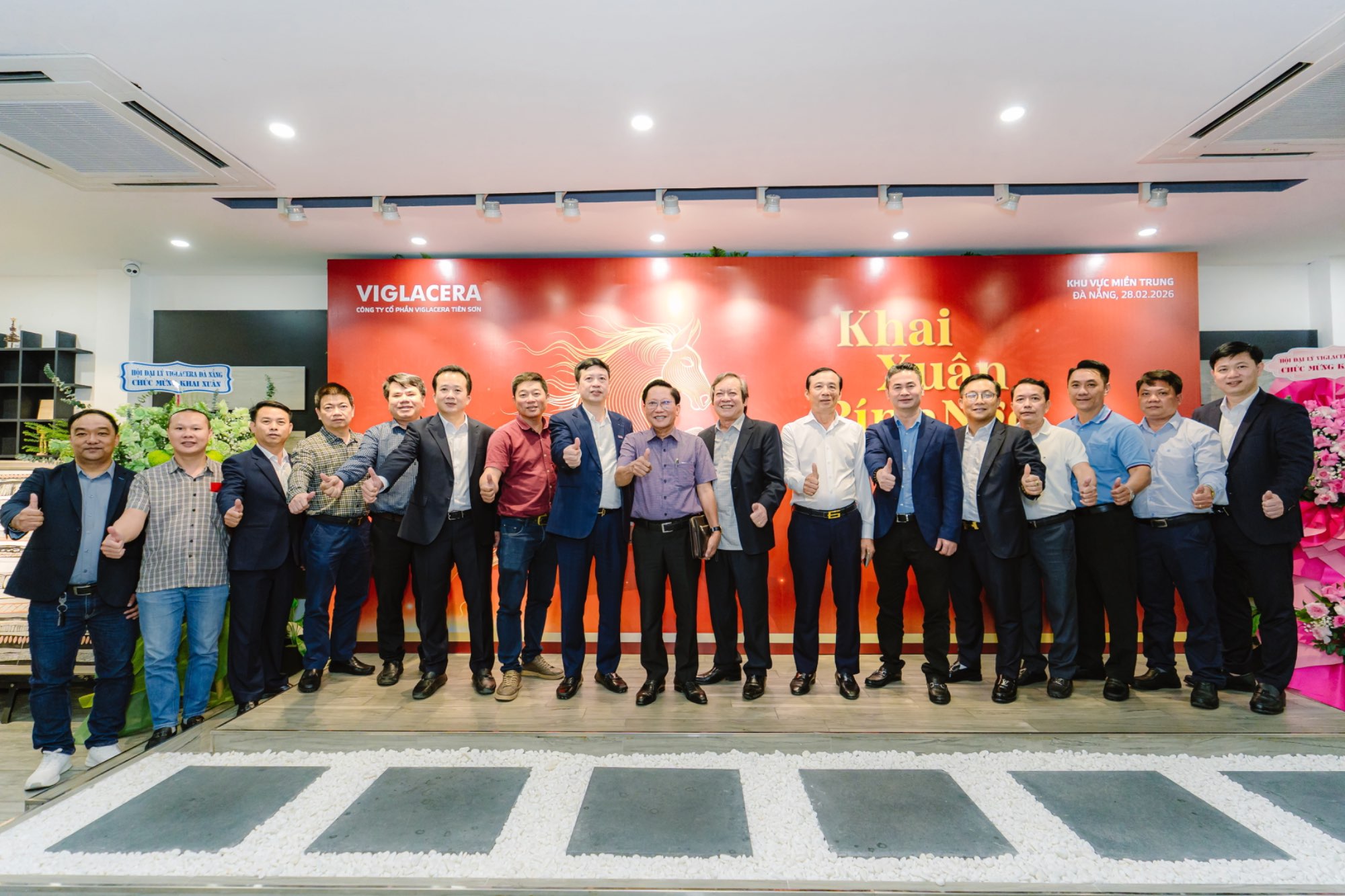 VIGLACERA TIÊN SƠN KHÉP LẠI CHUỖI SỰ KIỆN KHAI XUÂN PHÁT TRIỂN VÀ THÀNH CÔNG