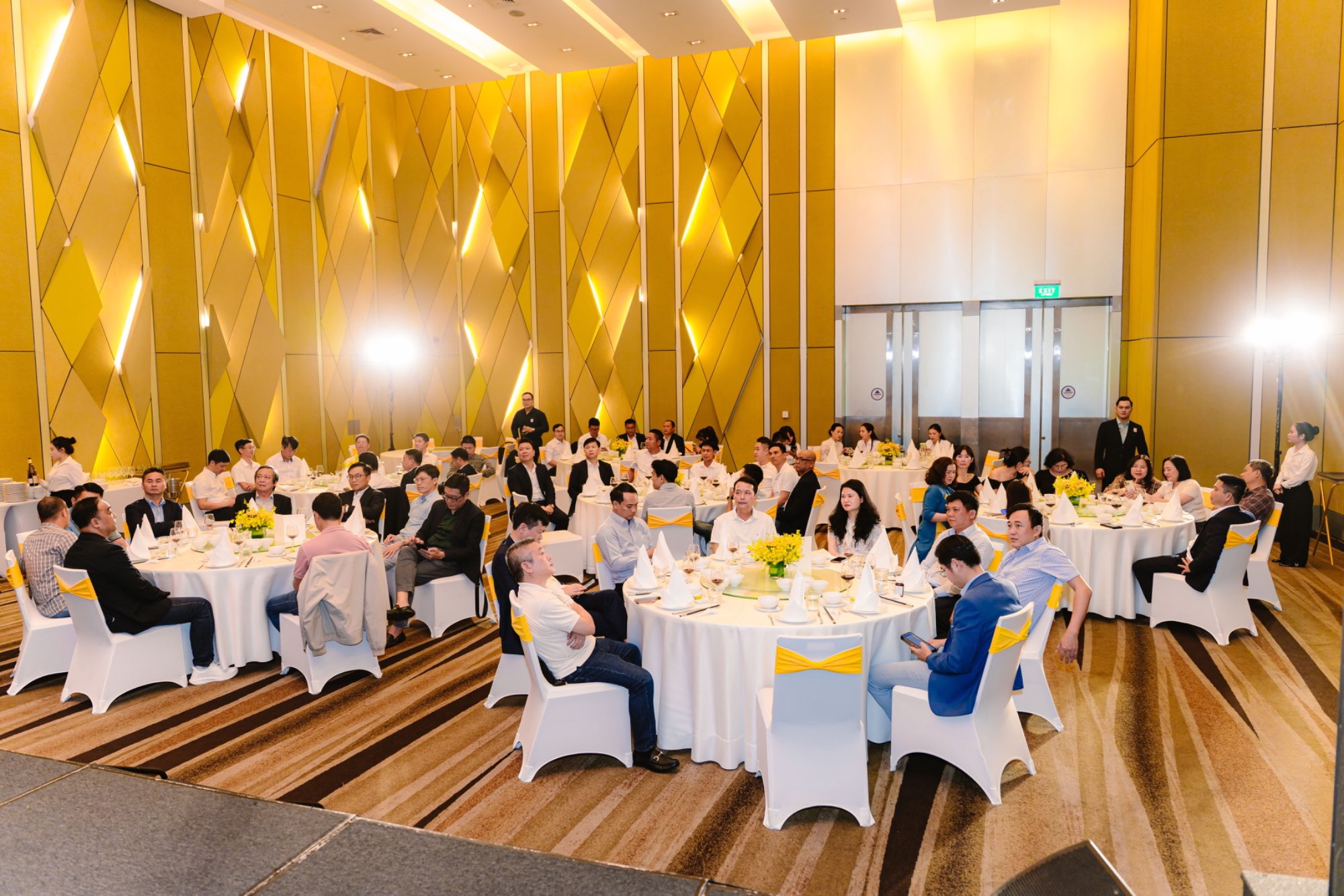 VIGLACERA TIÊN SƠN KHÉP LẠI CHUỖI SỰ KIỆN KHAI XUÂN PHÁT TRIỂN VÀ THÀNH CÔNG