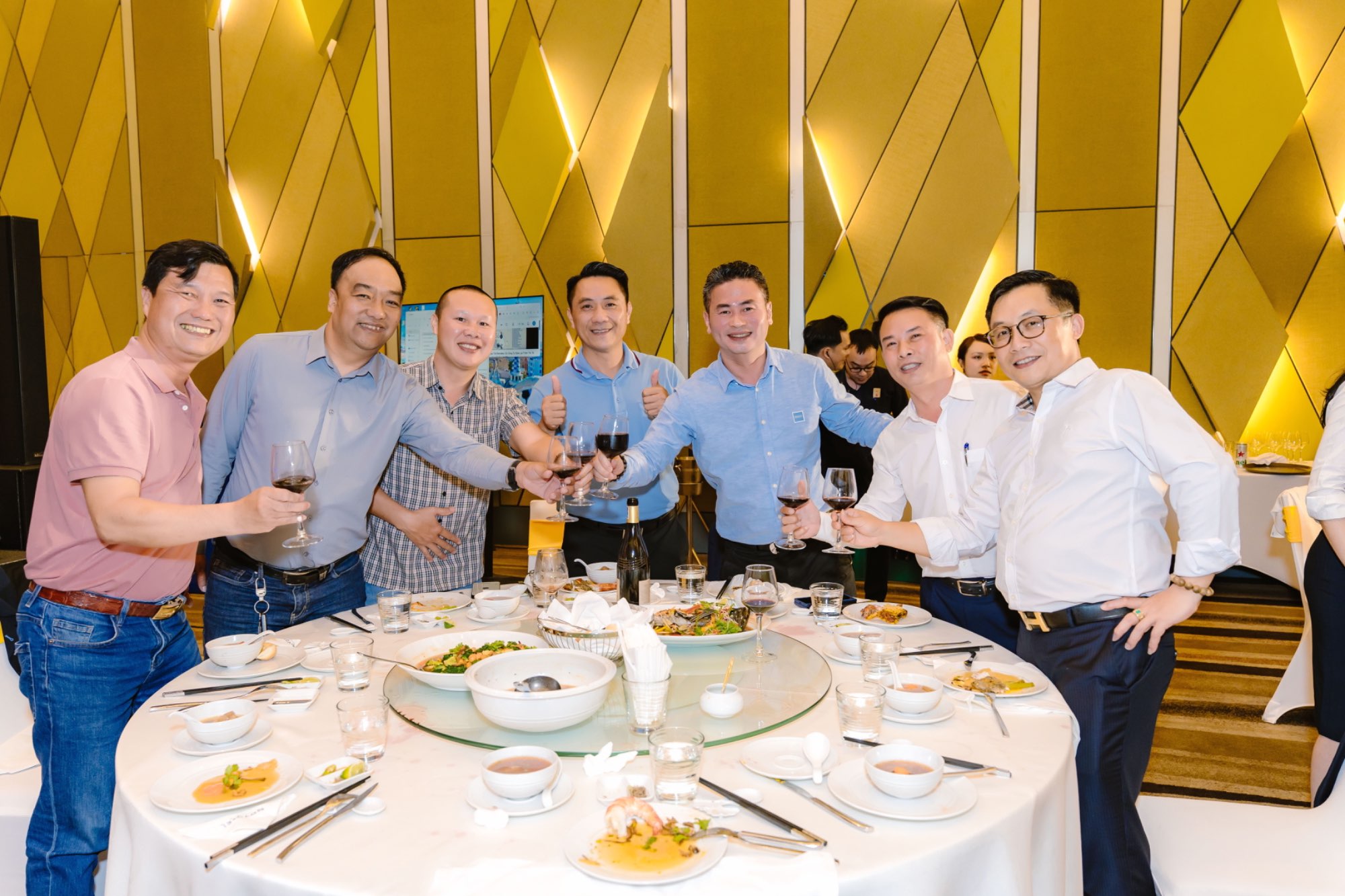 VIGLACERA TIÊN SƠN KHÉP LẠI CHUỖI SỰ KIỆN KHAI XUÂN PHÁT TRIỂN VÀ THÀNH CÔNG