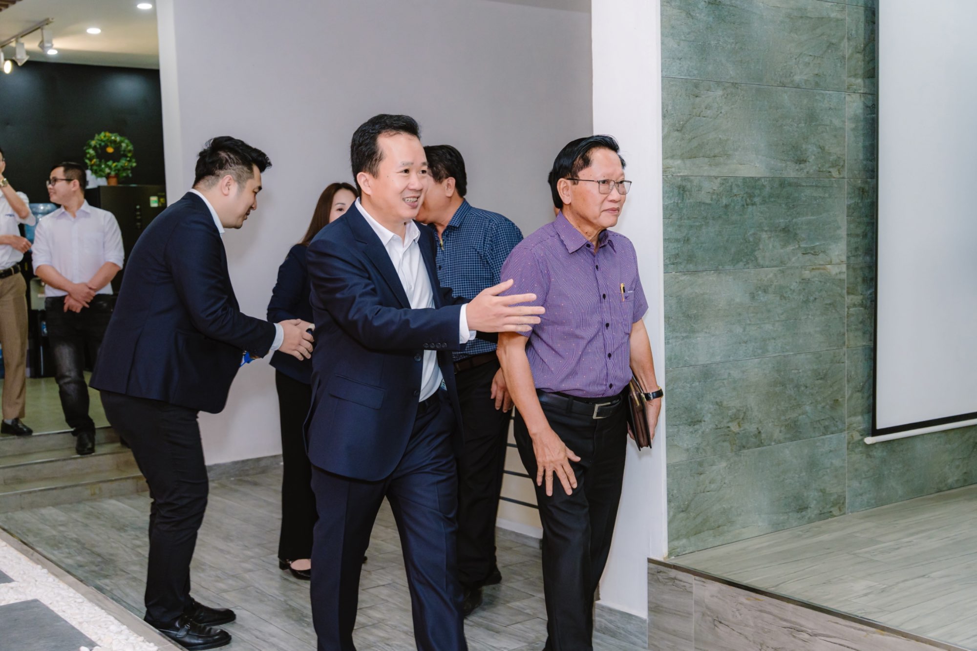 VIGLACERA TIÊN SƠN KHÉP LẠI CHUỖI SỰ KIỆN KHAI XUÂN PHÁT TRIỂN VÀ THÀNH CÔNG