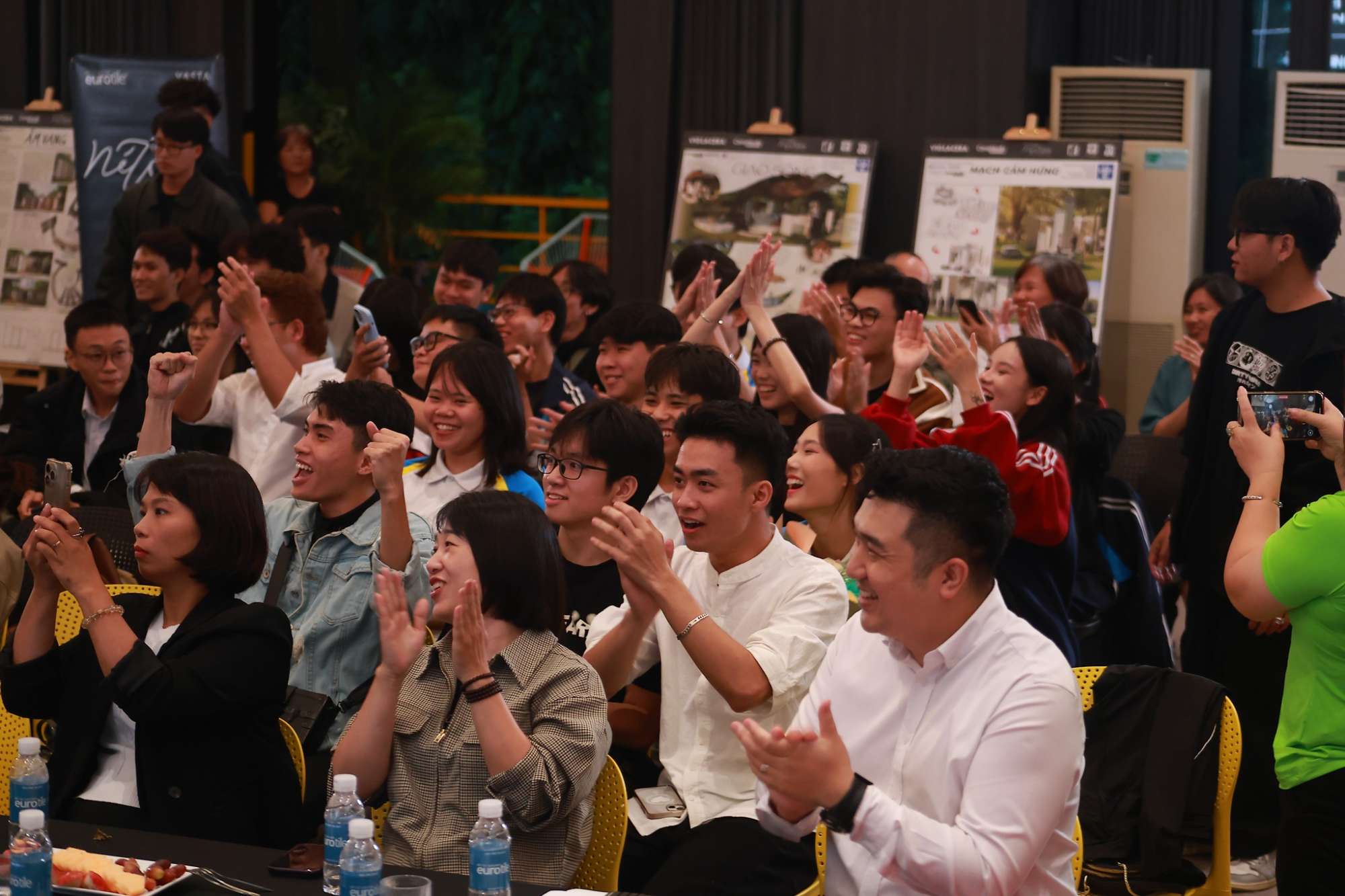 CHÂN DUNG QUÁN QUÂN VÀ CÁC TÁC GIẢ XUẤT SẮC CỦA CUỘC THI THIẾT KẾ “NÉT CHẠM TIẾP NỐI 2025”