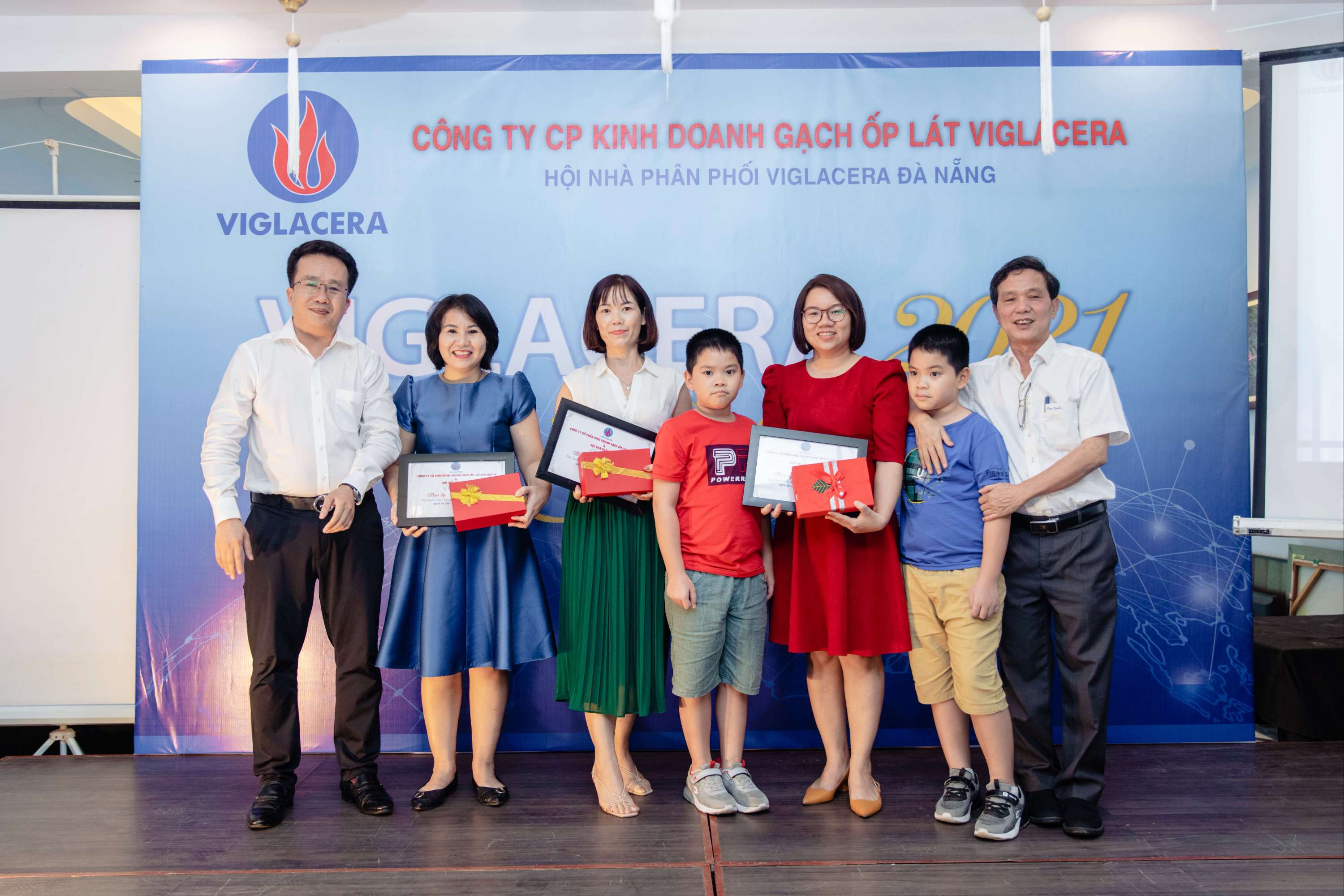 Viglacera vinh danh và trao thưởng nhiều đại lý và cửa hàng cấp 2 xuất sắc tại Đà Nẵng – Quảng Nam